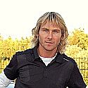 Pavel si zahrl fotbal ve Skaln, pi autogramid vypsal tyi fixy